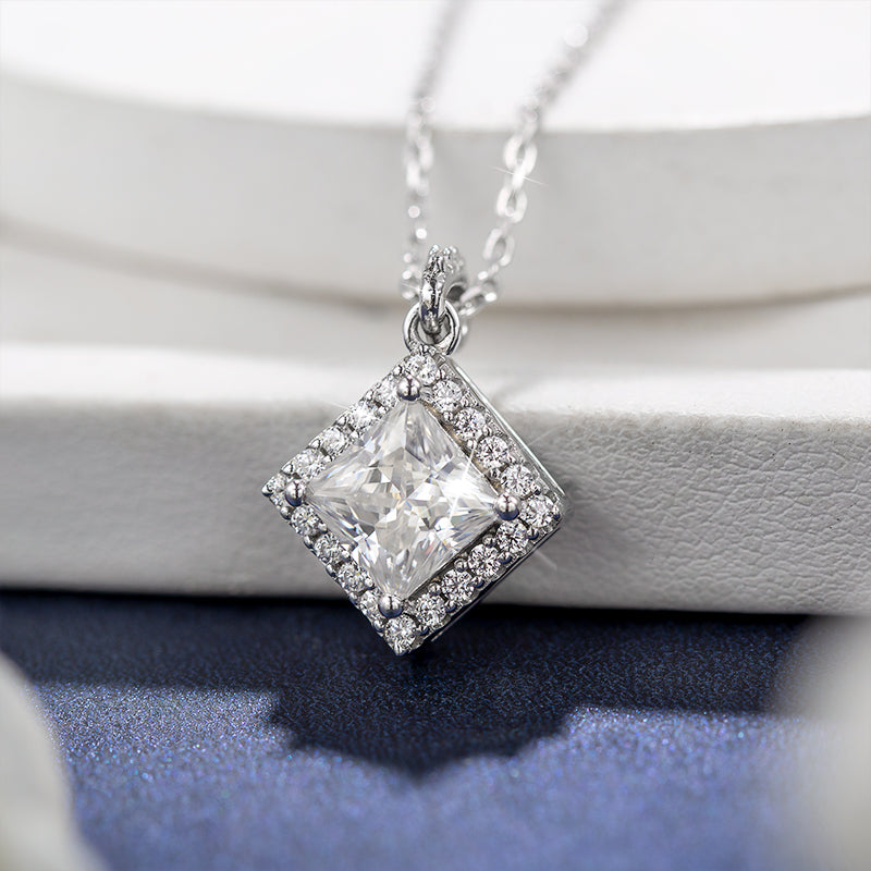 Princess Cut 1/2CT 925 Sterling Silver Halo Moissanite Pendant Necklace