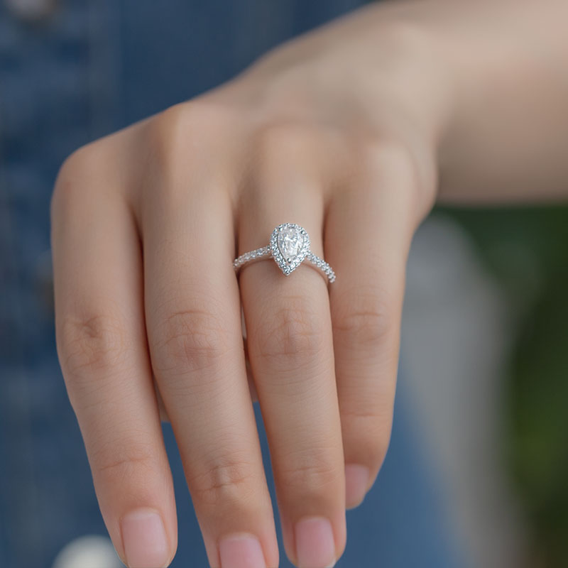 Pear Cut 1CT 925 Sterling Silver Half-Eternity Halo Moissanite Ring