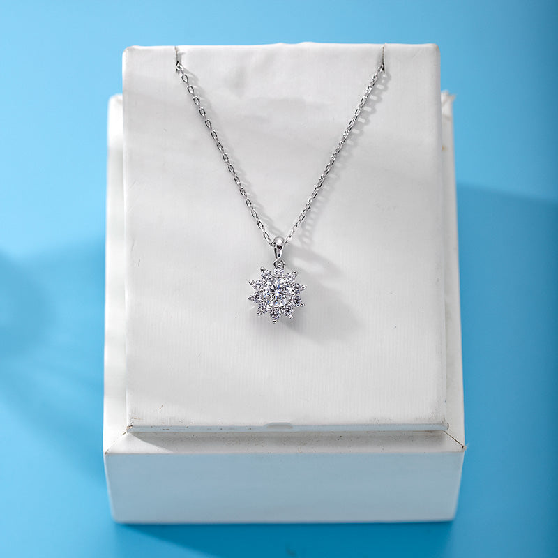 【 Daisy 】Round Cut 1CT Moissanite Sunflower Pendant Necklace