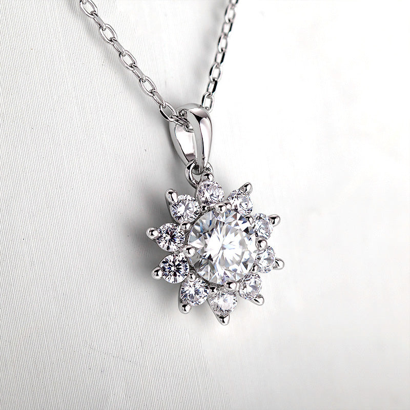 【 Daisy 】Round Cut 1CT Moissanite Sunflower Pendant Necklace